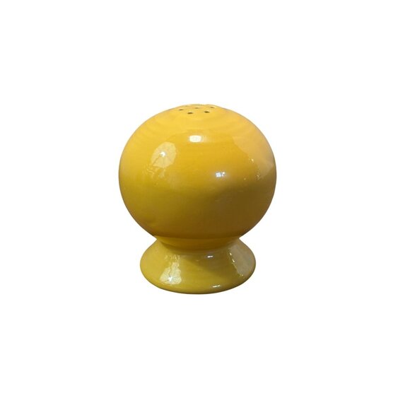Fiesta Ware 7 Hole Ball Salt or Pepper Shaker Yellow Round Shape Vintage 1950s - Picture 4 of 6